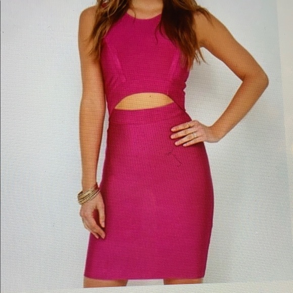 Lulus Dresses & Skirts - Lulus magenta bodycon cut out dress M